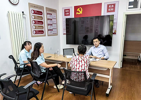 万桥律师深入社区开展公益法律咨询，助力孤巢老人依法维权